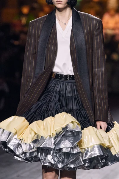 Look 30
